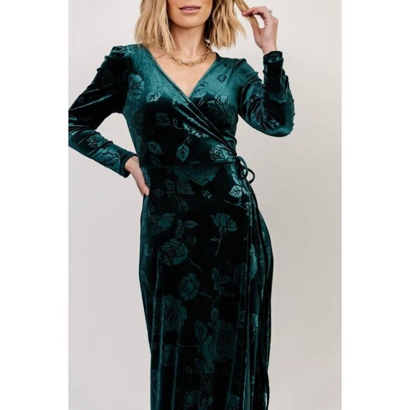 Baltic Born - Matthews Embossed Velvet Maxi Dress in Champagne, Small - Picture 10 of 11